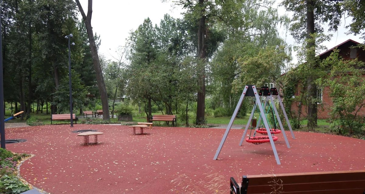 В Воткинске обновили Богатыревский парк с памп-треком и площадкой для детей