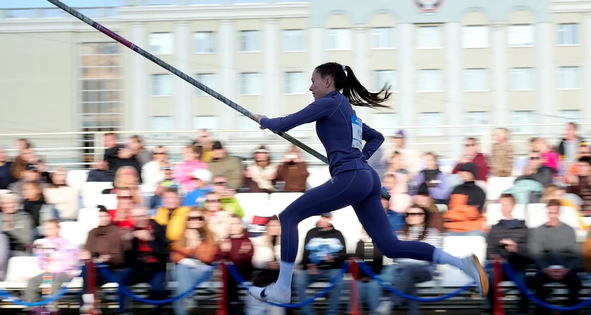 Олимпийский чемпион выступил на фестивале в Ижевске, где около 700 человек вышли на забеги