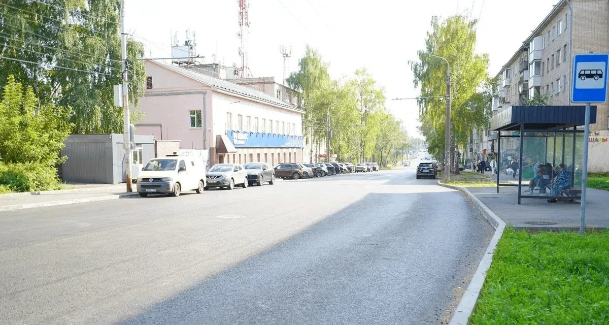 На улице Воровского завершили ремонт и сделали парковку у детсада для детей с ОВЗ